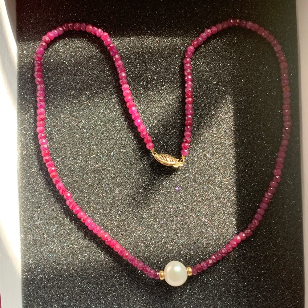 Ruby and pearl necklace with 14k clasp - Picture 3 of 6